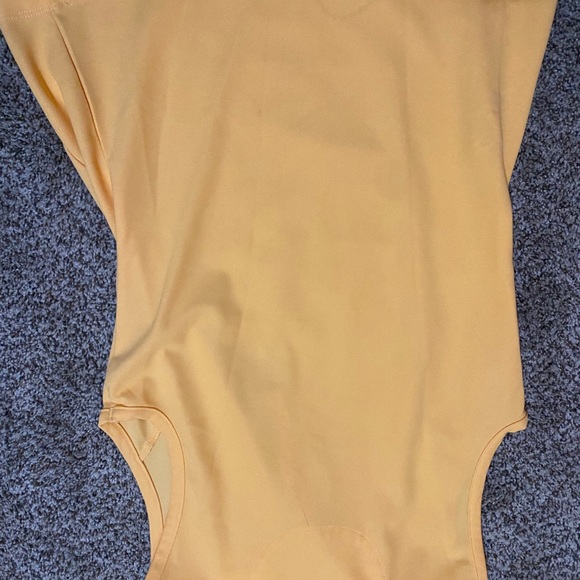 Golf/tennis tee - Picture 3 of 5